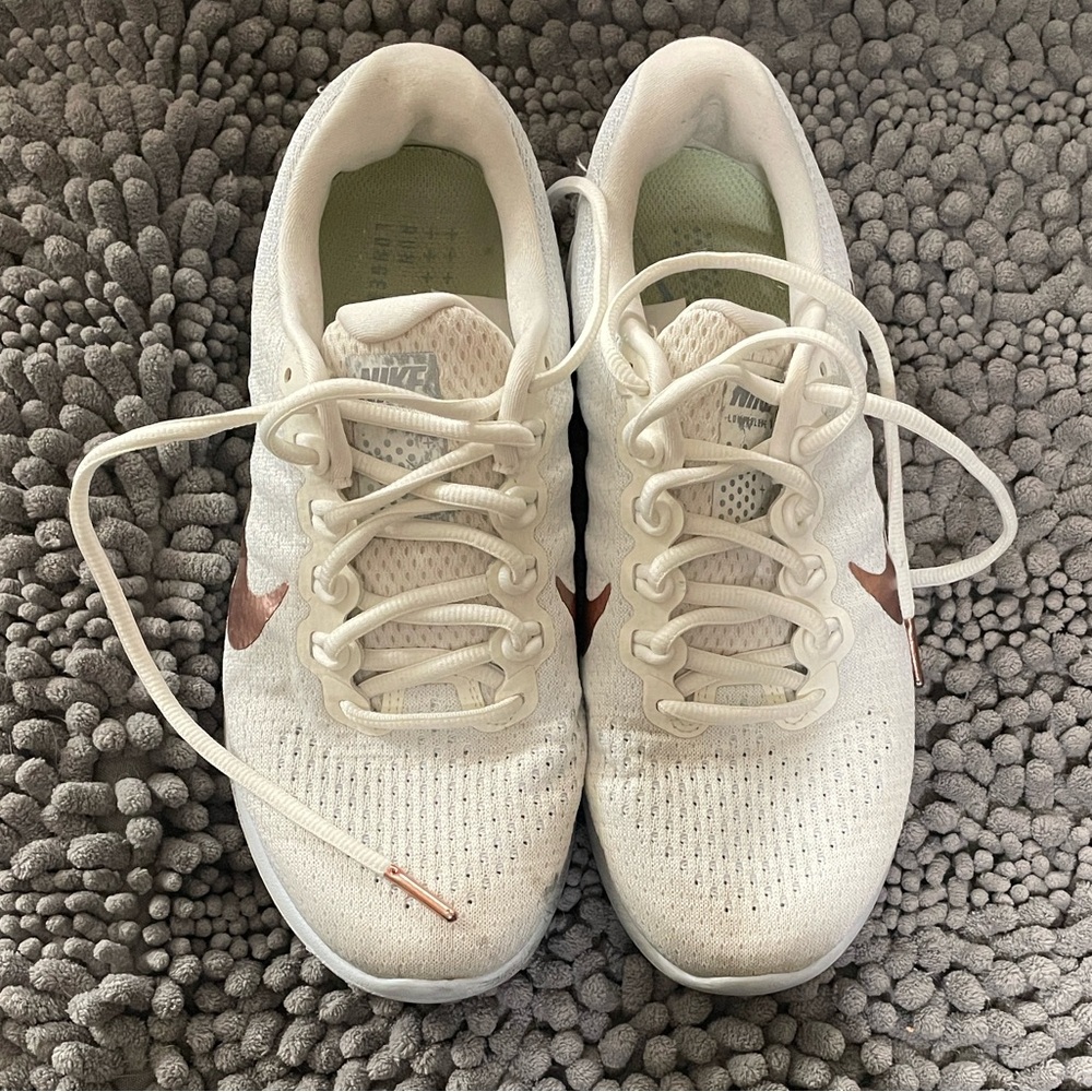 Nike Women's White/Lt Blue Rose Gold Swoop Sneakers
